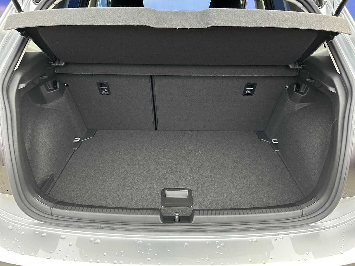 Volkswagen Polo 1.0 TSI (95ps) Match DSG + PARKING SENSORS
