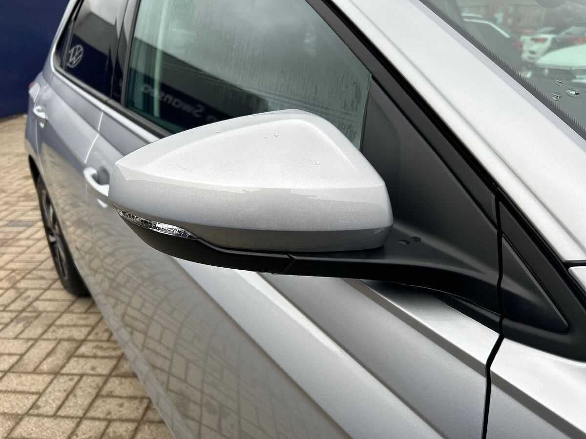 Volkswagen Polo 1.0 TSI (95ps) Match DSG + PARKING SENSORS