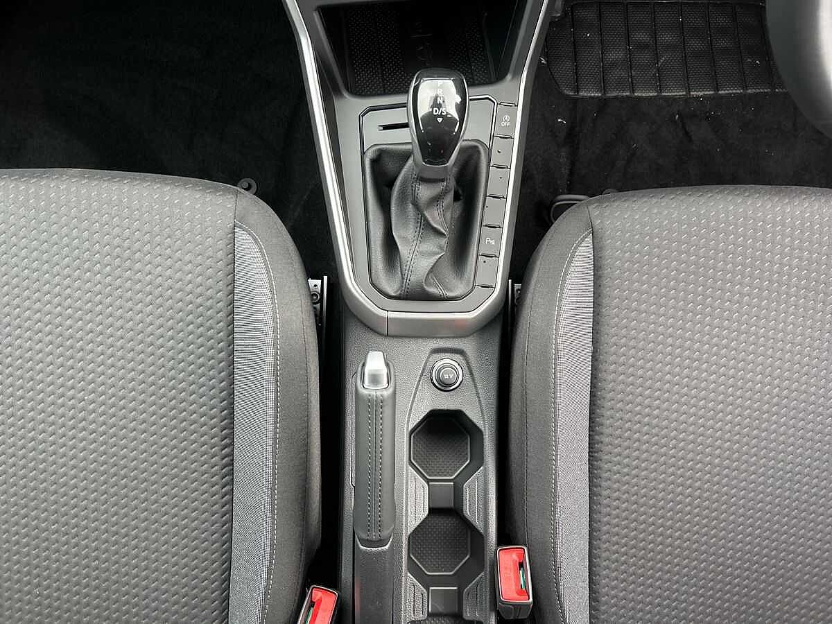 Volkswagen Polo 1.0 TSI (95ps) Match DSG + PARKING SENSORS