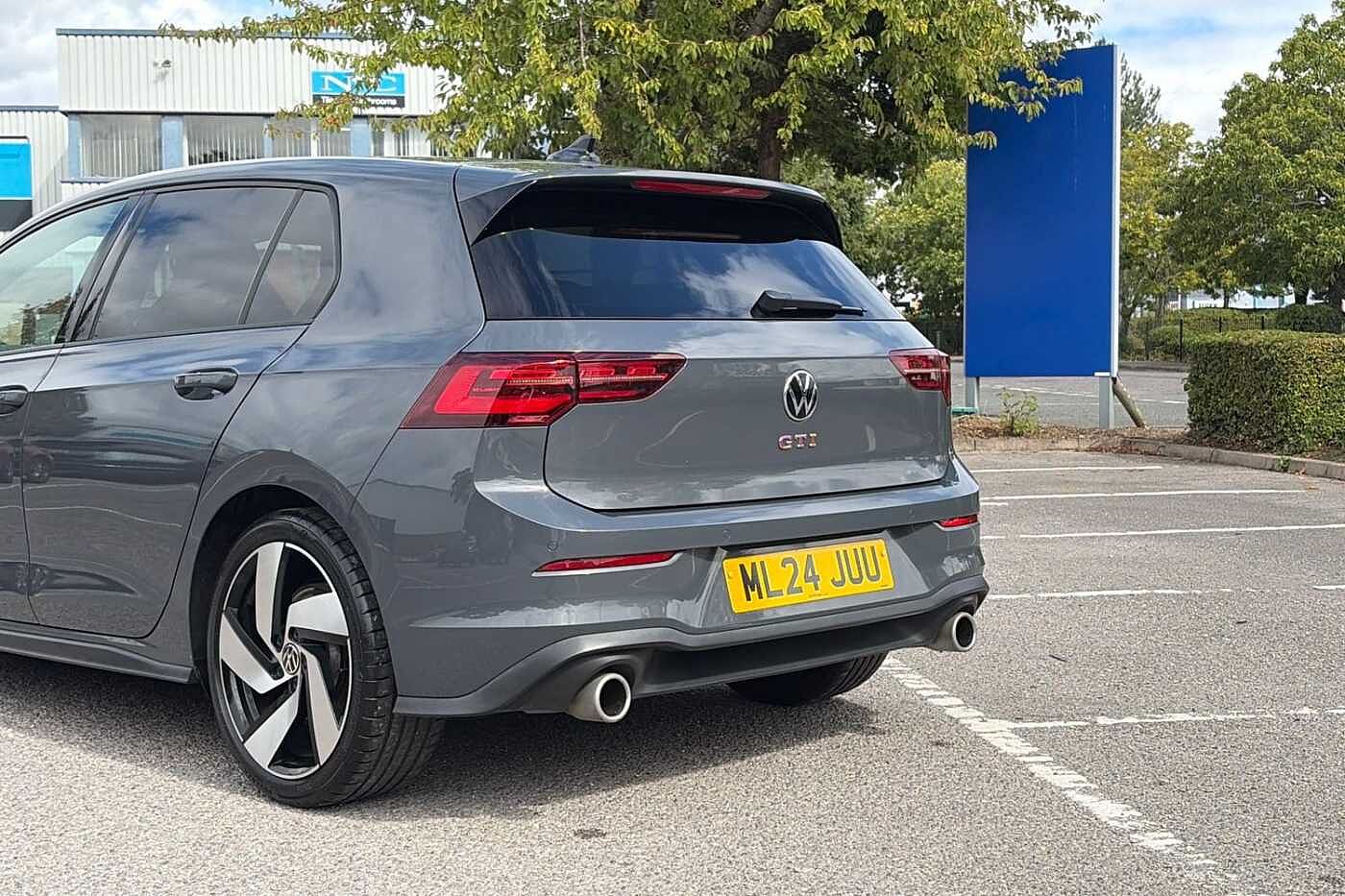 Volkswagen Golf GTI