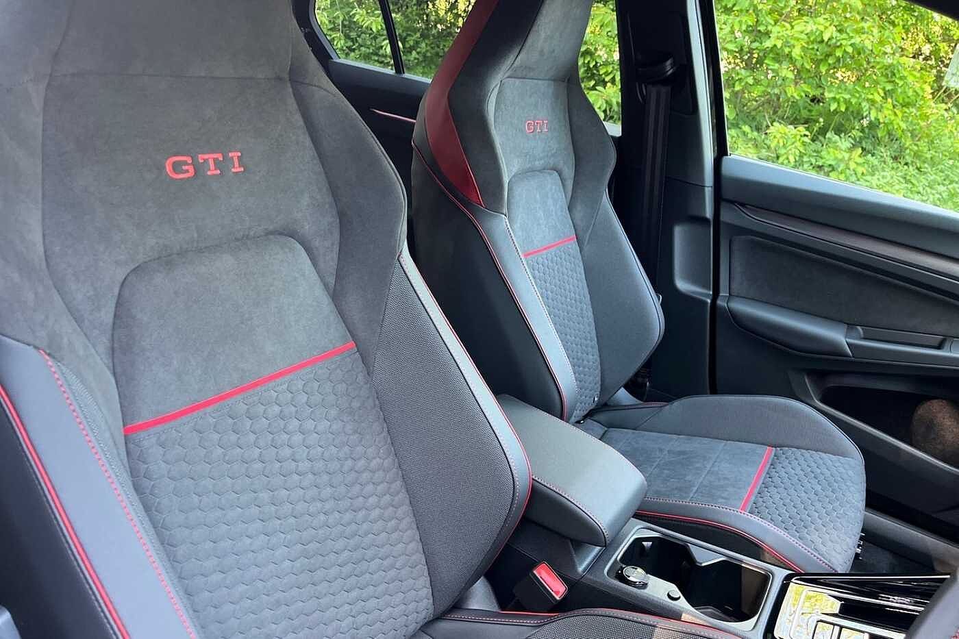 Volkswagen Golf 2.0 TSI GTI Clubsport Hatchback 5dr Petrol DSG Euro 6 (s/s) (300 ps)