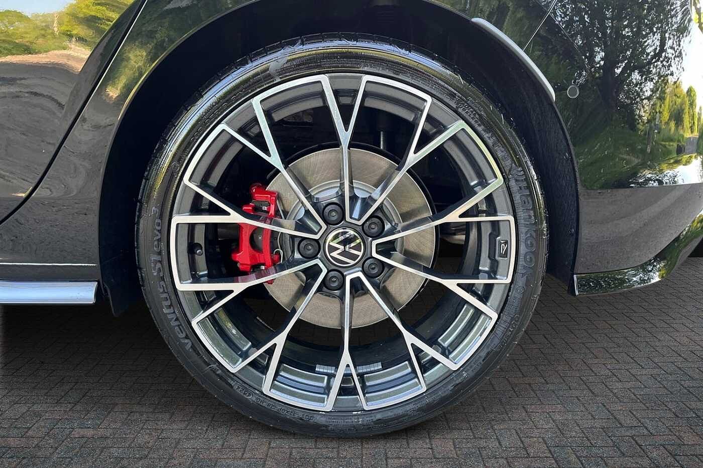 Volkswagen Golf 2.0 TSI GTI Clubsport Hatchback 5dr Petrol DSG Euro 6 (s/s) (300 ps)