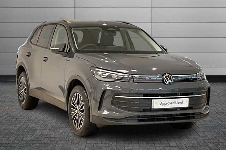 Volkswagen Tiguan 1.5 TSI eHybrid 19.7kWh Match SUV 5dr Petrol Plug-in Hybrid DSG Euro 6 (s/s) (20