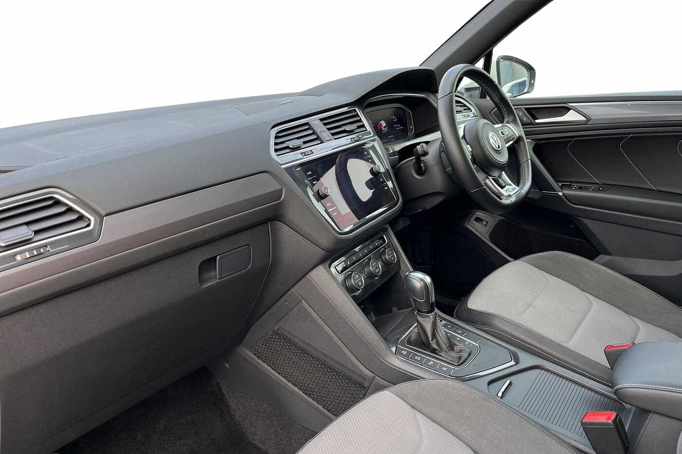 Volkswagen Tiguan Allspace 1.5 TSI EVO R-Line Tech SUV 5dr Petrol DSG 150 ps - PANORAMIC SUNROOF,HEATED SEA
