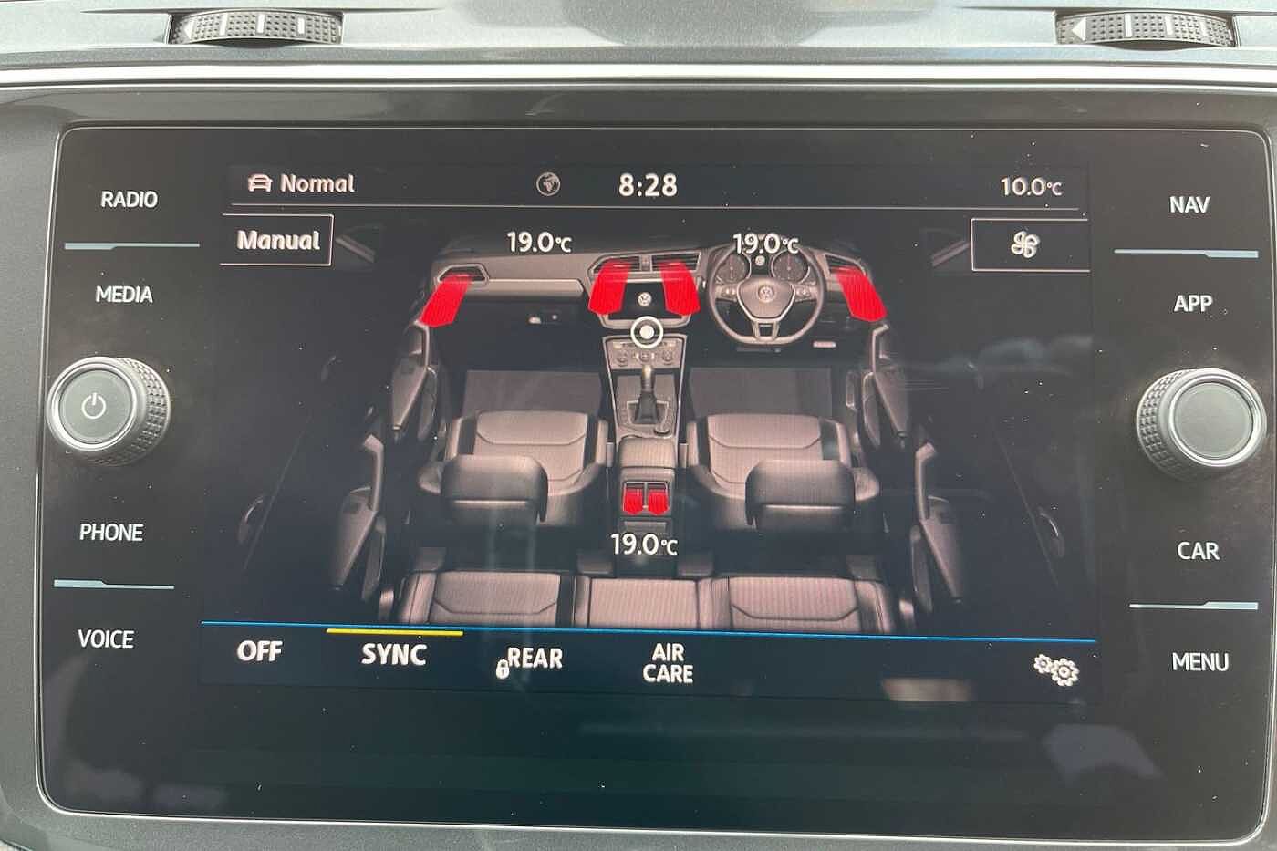 Volkswagen Tiguan Allspace 1.5 TSI EVO R-Line Tech SUV 5dr Petrol DSG 150 ps - PANORAMIC SUNROOF,HEATED SEA