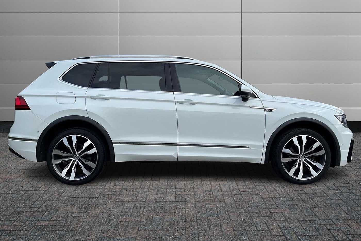 Volkswagen Tiguan Allspace 1.5 TSI EVO R-Line Tech SUV 5dr Petrol DSG 150 ps - PANORAMIC SUNROOF,HEATED SEA