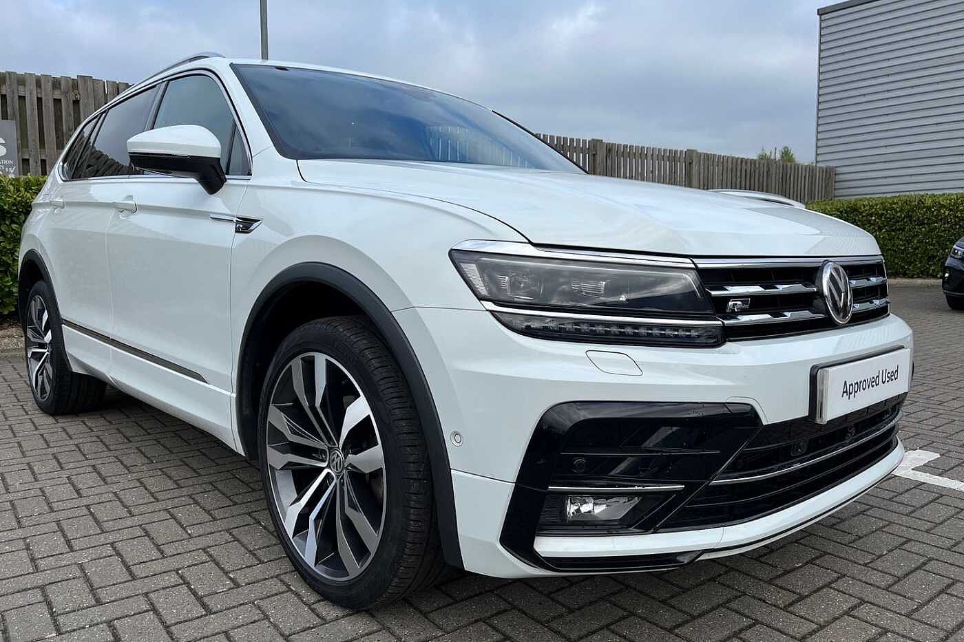 Volkswagen Tiguan Allspace 1.5 TSI EVO R-Line Tech SUV 5dr Petrol DSG 150 ps - PANORAMIC SUNROOF,HEATED SEA