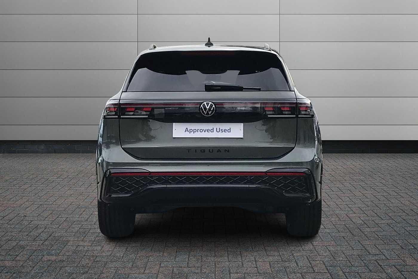 Volkswagen Tiguan 2.0 TDI R-Line SUV 5dr Diesel DSG Euro 6 (s/s) (150 ps)