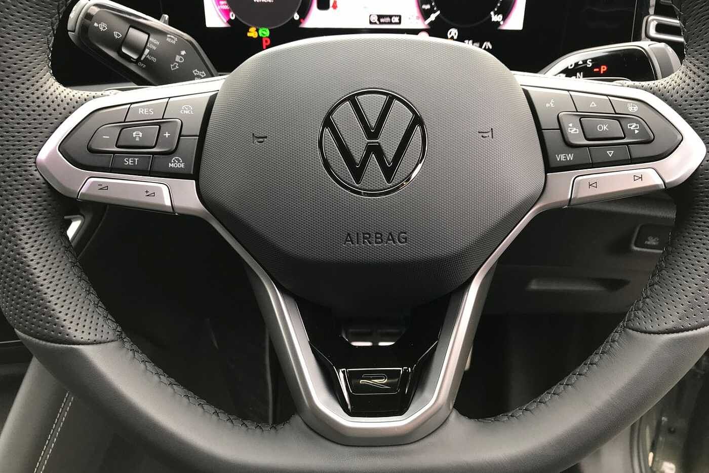 Volkswagen Tiguan 2.0 TDI R-Line SUV 5dr Diesel DSG Euro 6 (s/s) (150 ps)