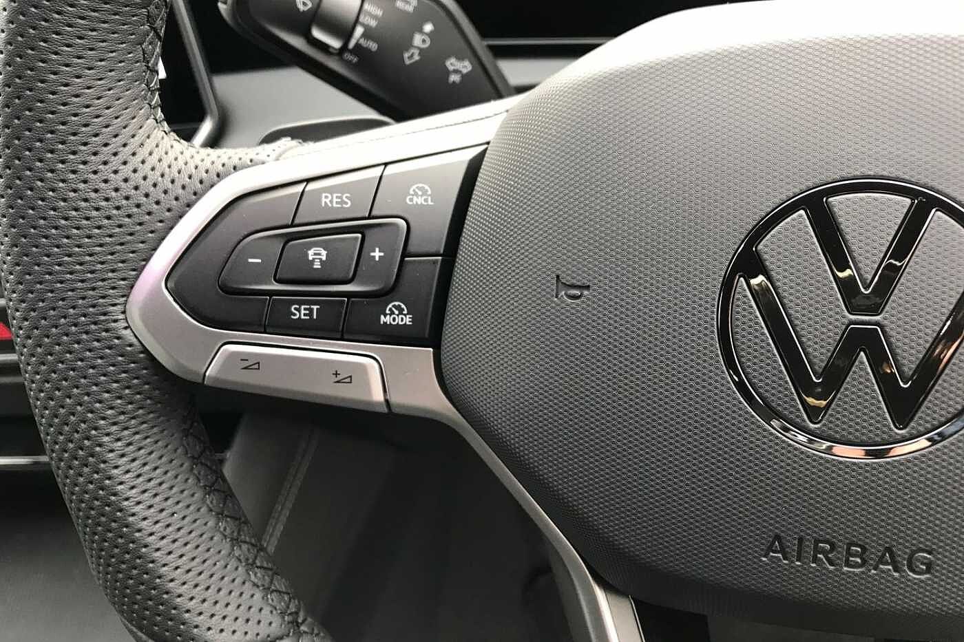 Volkswagen Tiguan 2.0 TDI R-Line SUV 5dr Diesel DSG Euro 6 (s/s) (150 ps)