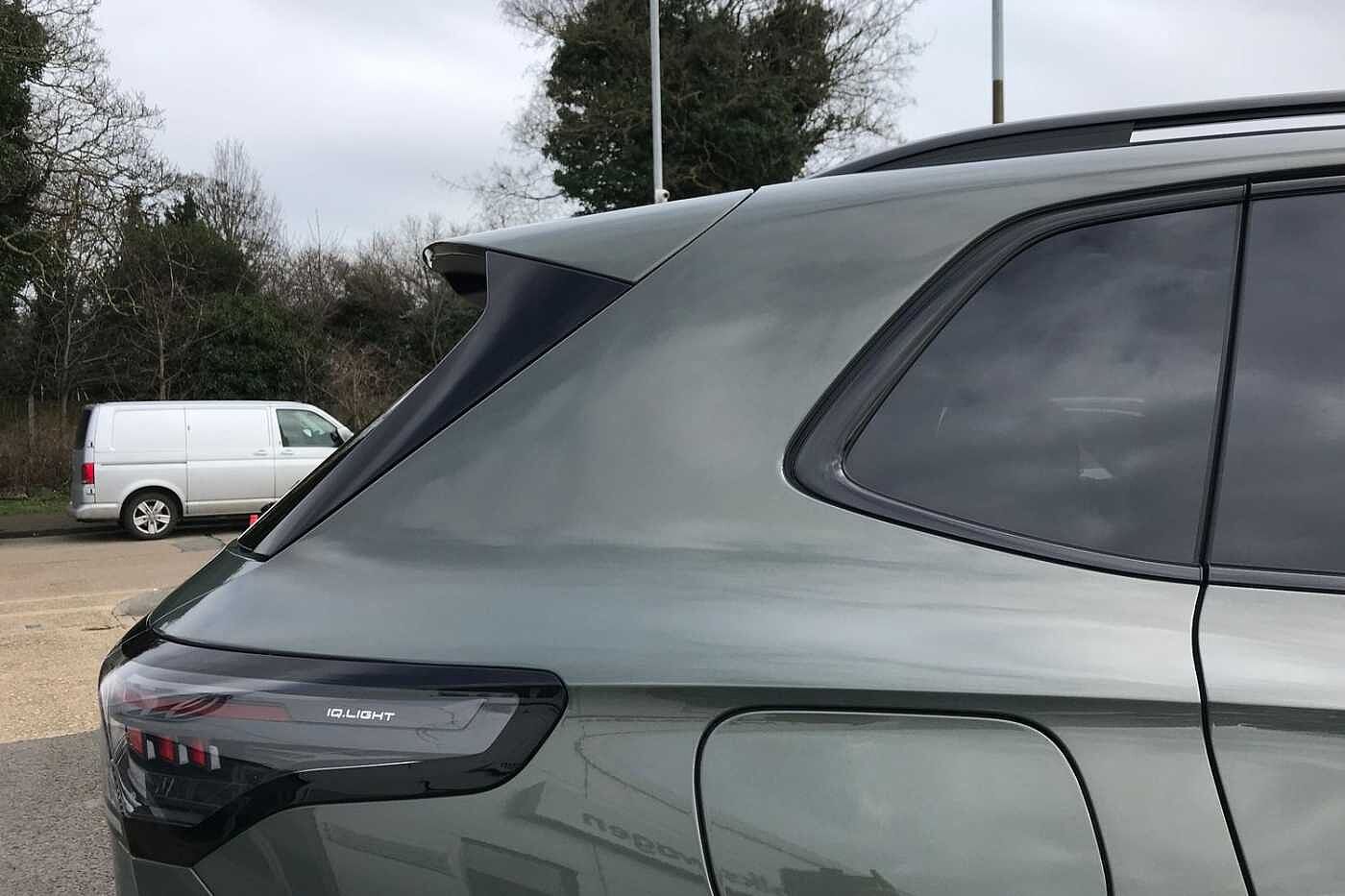 Volkswagen Tiguan 2.0 TDI R-Line SUV 5dr Diesel DSG Euro 6 (s/s) (150 ps)