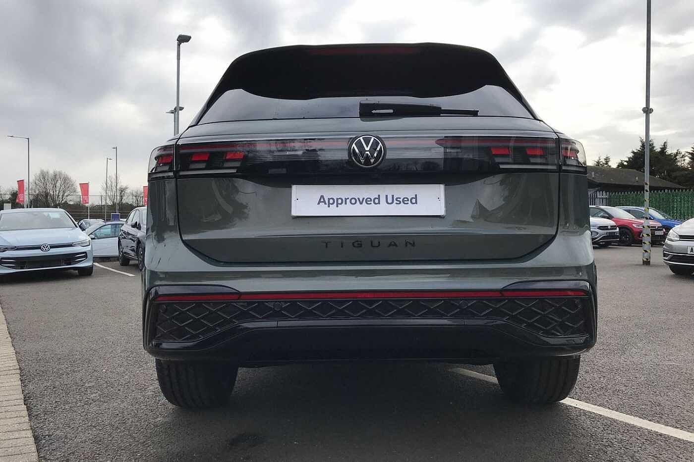 Volkswagen Tiguan 2.0 TDI R-Line SUV 5dr Diesel DSG Euro 6 (s/s) (150 ps)